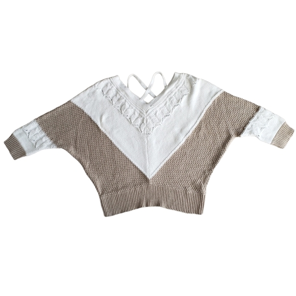 DAVI & DANI Beige and White V-Neck Sweater - Picture 3 of 9